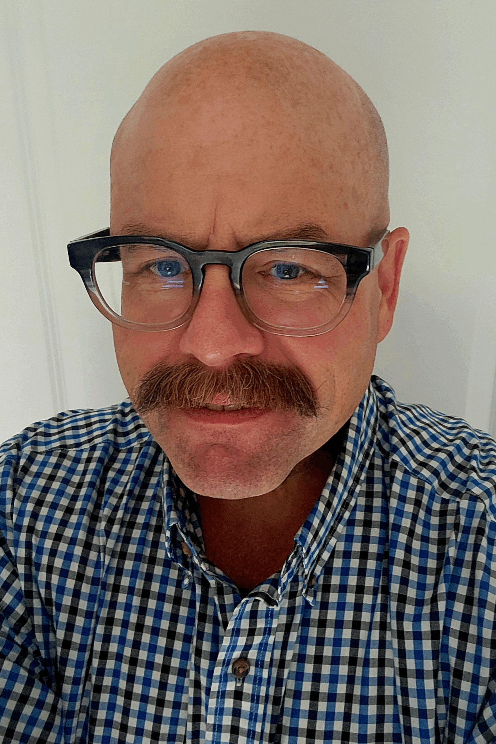 Chuck brings a decade of experience in support of author payment and related editorial workflows, and has worked with many global brands to improve outcomes for authors and operations. 